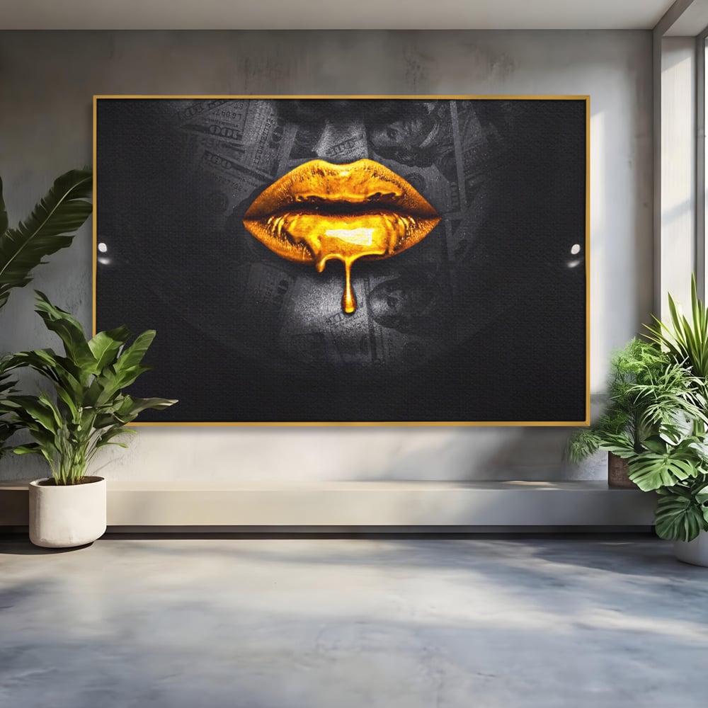Tablou canvas cu buze aurii cu picatura si bancnote, in rama de aluminiu auriu